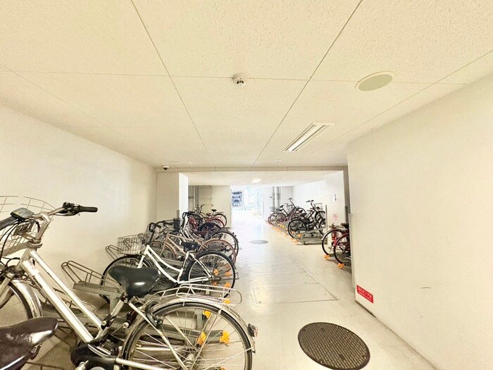 物件外観写真5　(駐輪場)