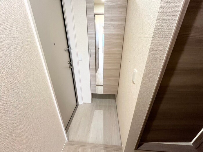 物件内観写真15　(玄関)