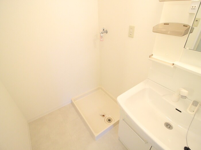 物件内観写真17　(洗濯機置場)