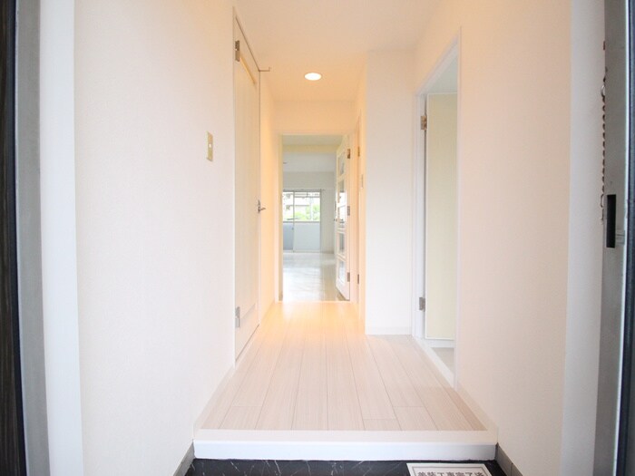 物件内観写真18　(廊下)