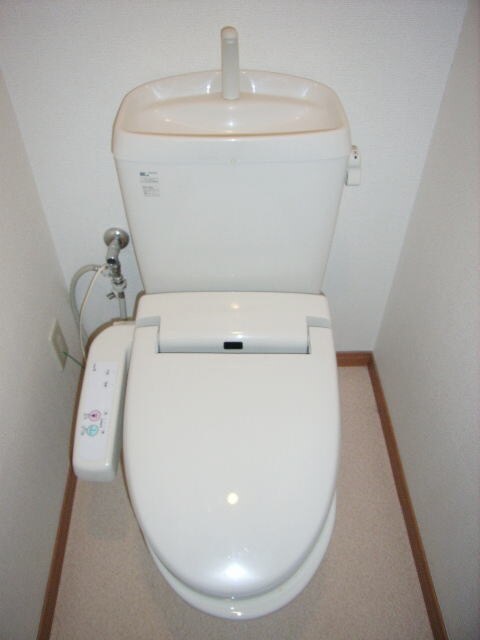 物件内観写真8　(トイレ)