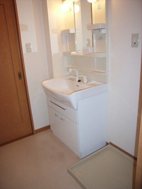 物件内観写真10　(洗面)