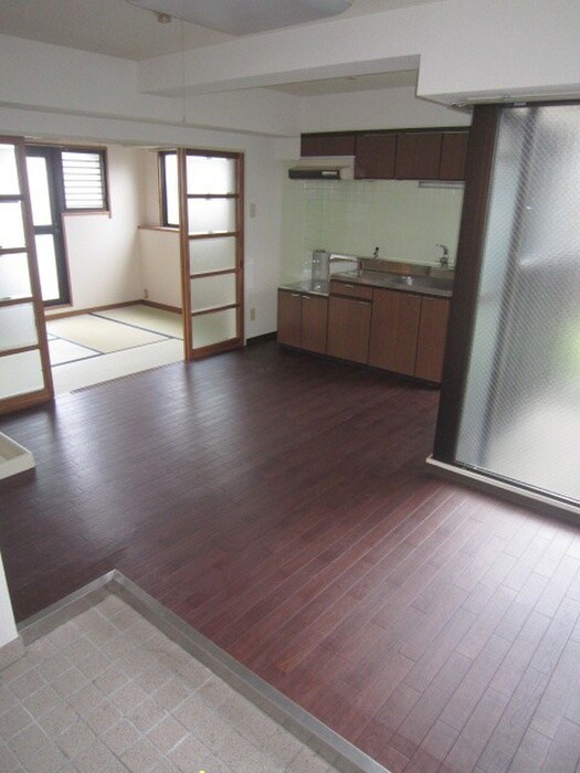 物件内観写真4　(居室)