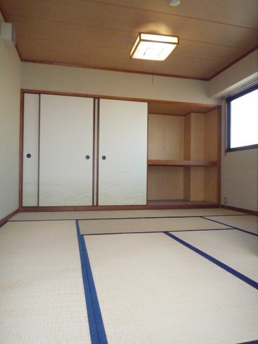 物件内観写真6　(居室)