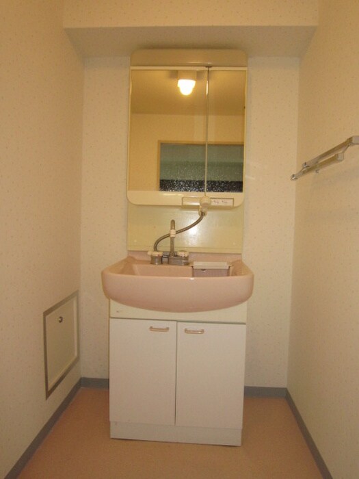 物件内観写真9　(洗面)