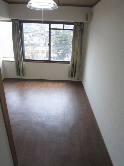 物件内観写真9　(居室)