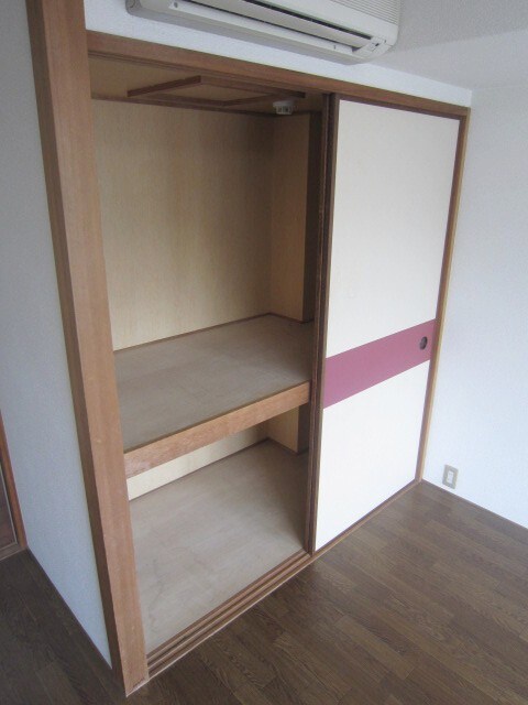 物件内観写真12　(収納)