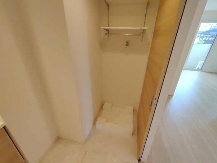 物件内観写真14　(洗濯機置場)