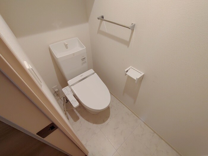 物件内観写真15　(トイレ)