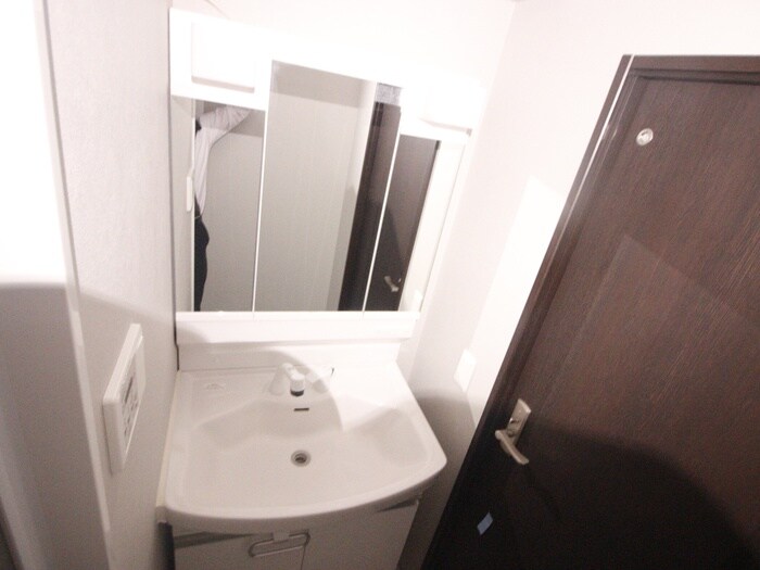 物件内観写真11　(洗面)