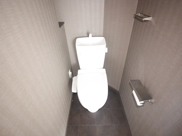 物件内観写真12　(トイレ)