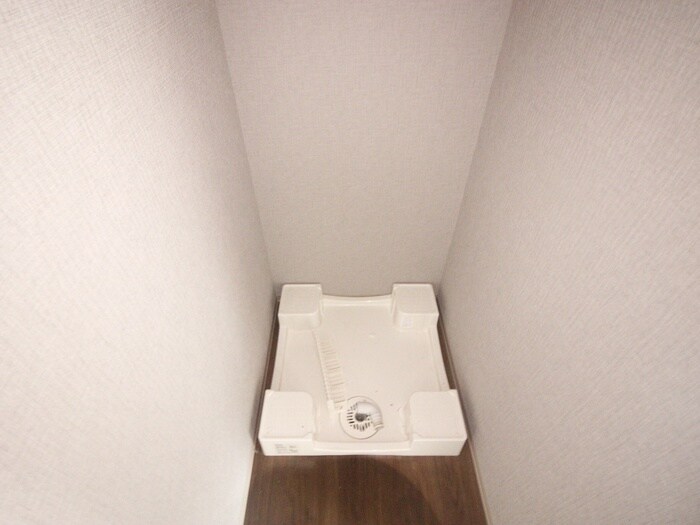 物件内観写真13　(洗濯機置場)