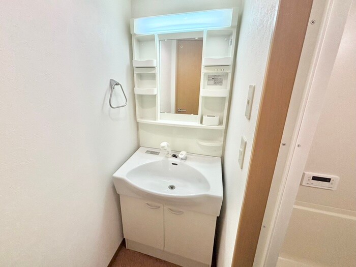 物件内観写真15　(洗面)