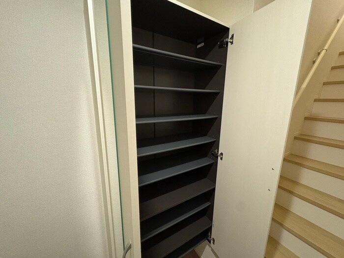 物件内観写真18　(靴箱)