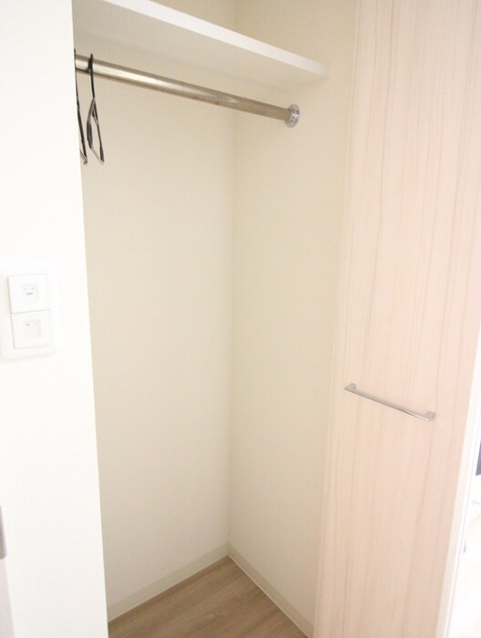 物件内観写真15　(収納)