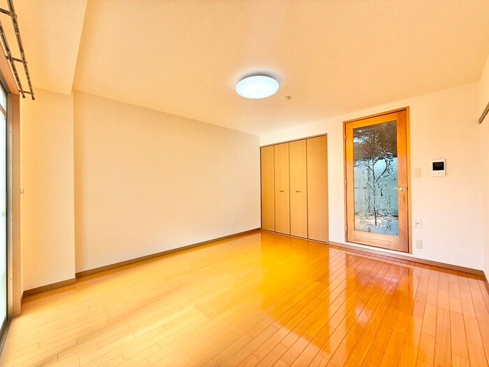 物件内観写真8　(居室)