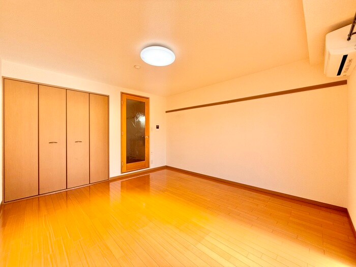 物件内観写真9　(居室)