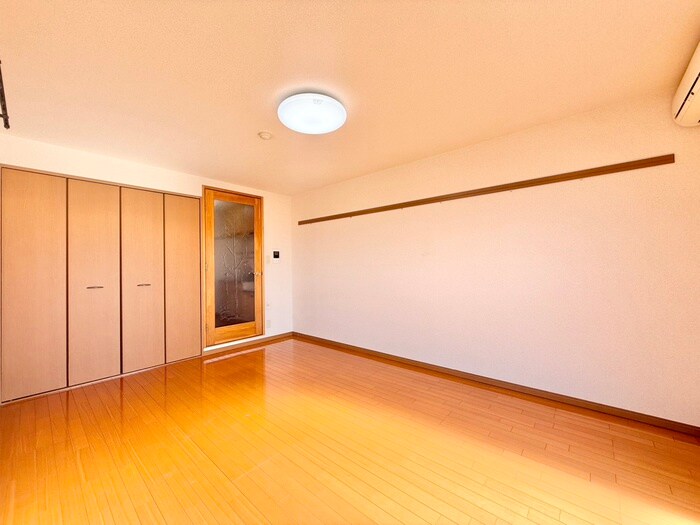 物件内観写真9　(居室)