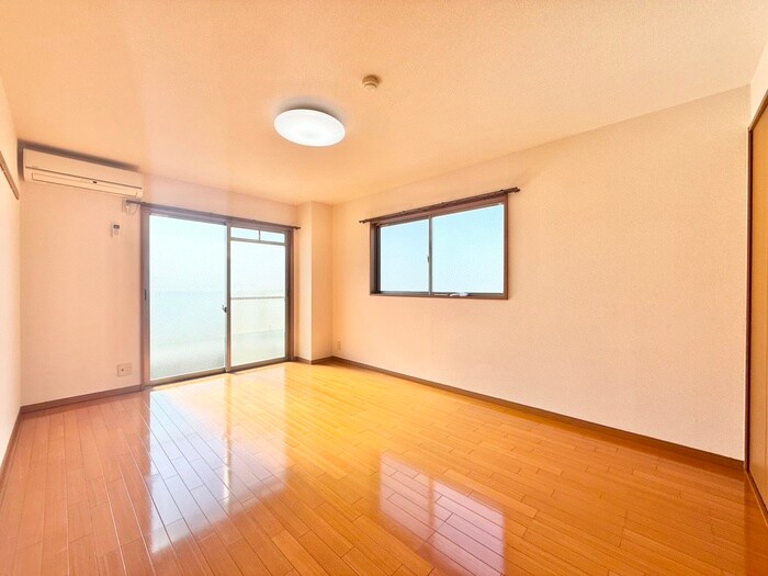 物件内観写真10　(居室)