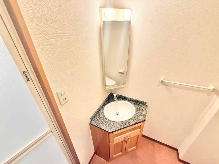 物件内観写真13　(洗面)