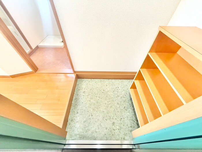 物件内観写真17　(玄関)