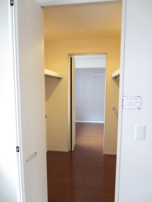 物件内観写真12　(収納)