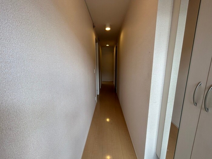 物件内観写真17　(廊下)