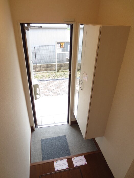 物件内観写真20　(玄関)
