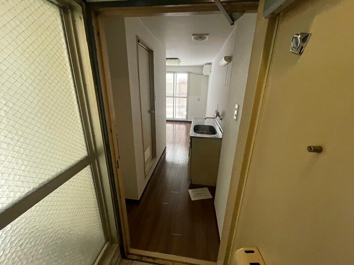 物件内観写真8　(洗濯機置場)