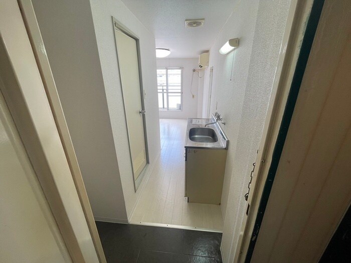 物件内観写真8　(廊下)