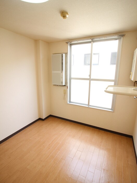 物件内観写真14　(居室)