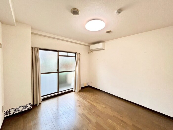 物件内観写真3　(居室)