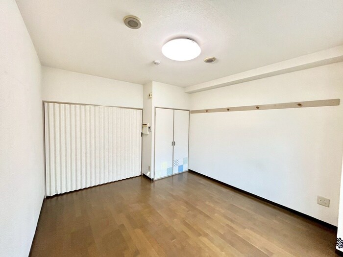 物件内観写真4　(居室)