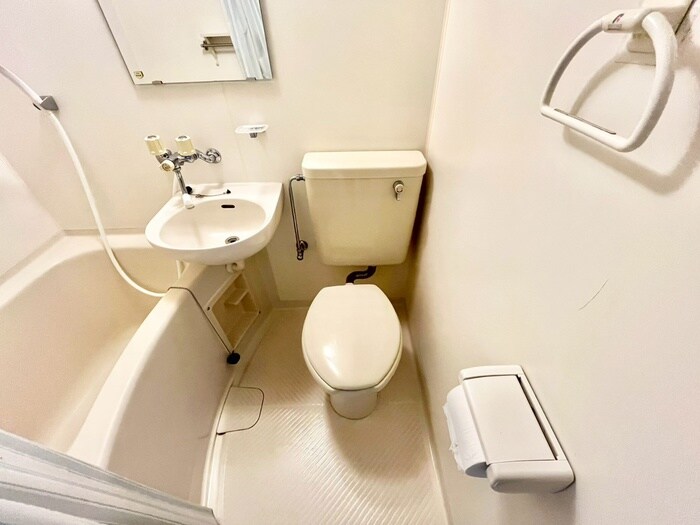 物件内観写真8　(トイレ)