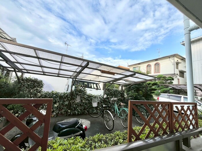 物件内観写真13　(室内からの展望)