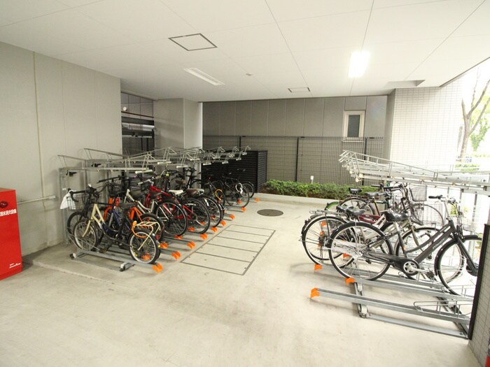 物件外観写真3　(駐輪場)
