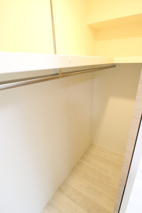 物件内観写真15　(収納)