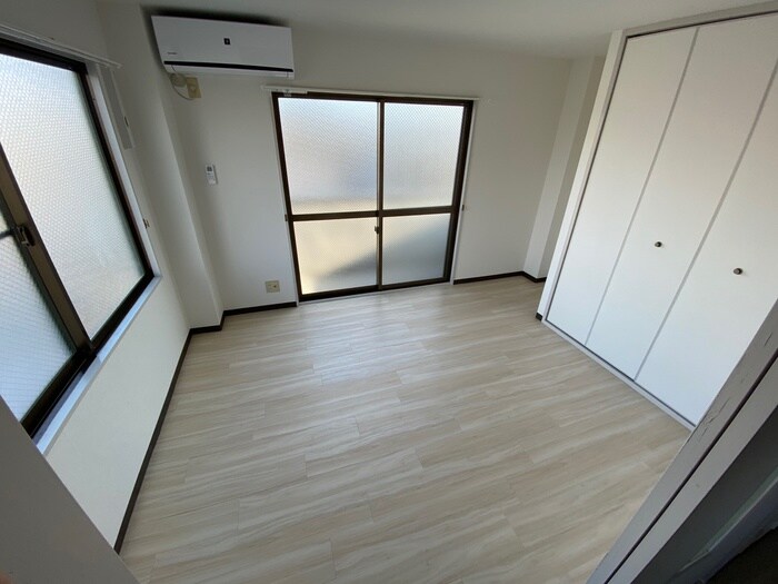 物件内観写真6　(居室)