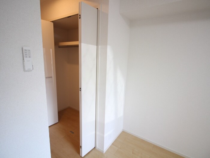 物件内観写真10　(収納)