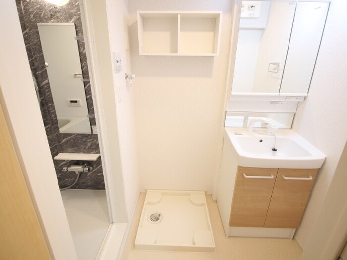 物件内観写真15　(洗濯機置場)