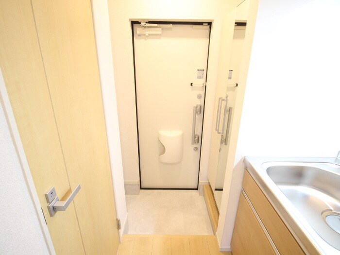 物件内観写真22　(玄関)