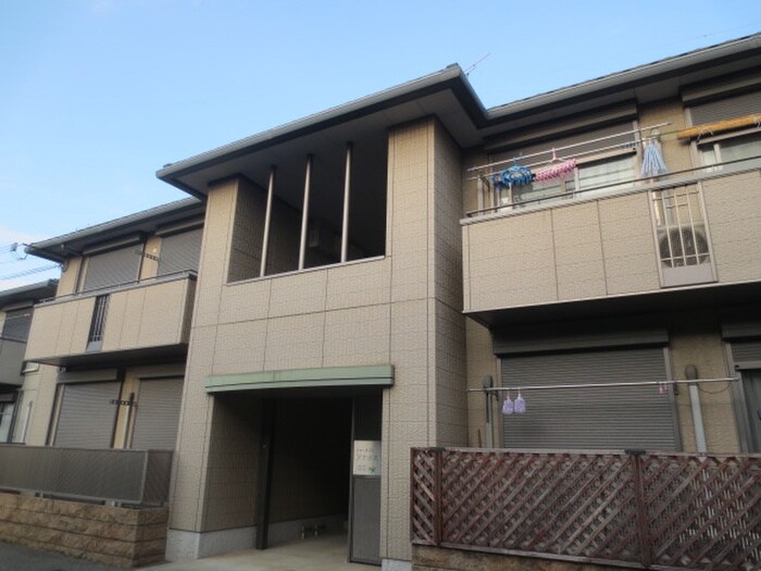 物件外観写真4　(エントランス部分)