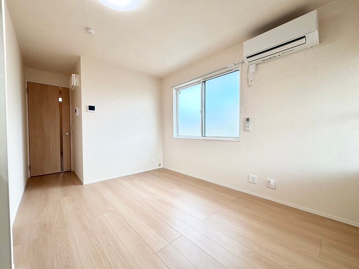 物件内観写真8　(居室)