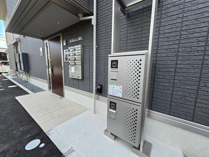 物件外観写真4　(建物設備)