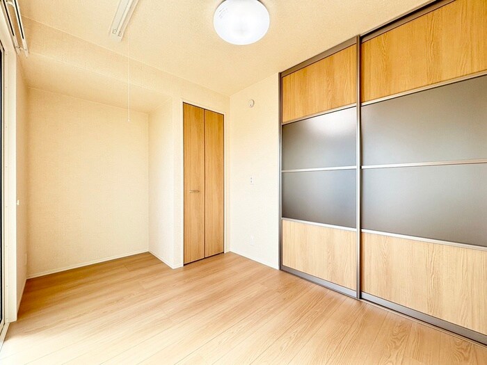 物件内観写真10　(居室)