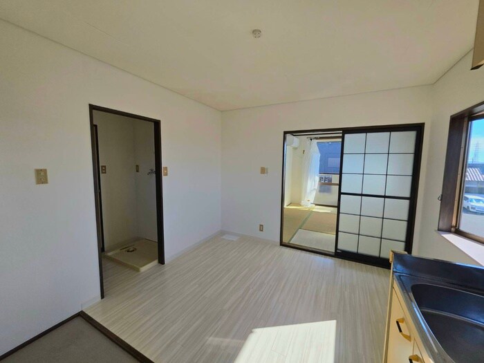 物件内観写真12　(居室)