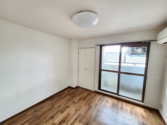 物件内観写真10　(居室)