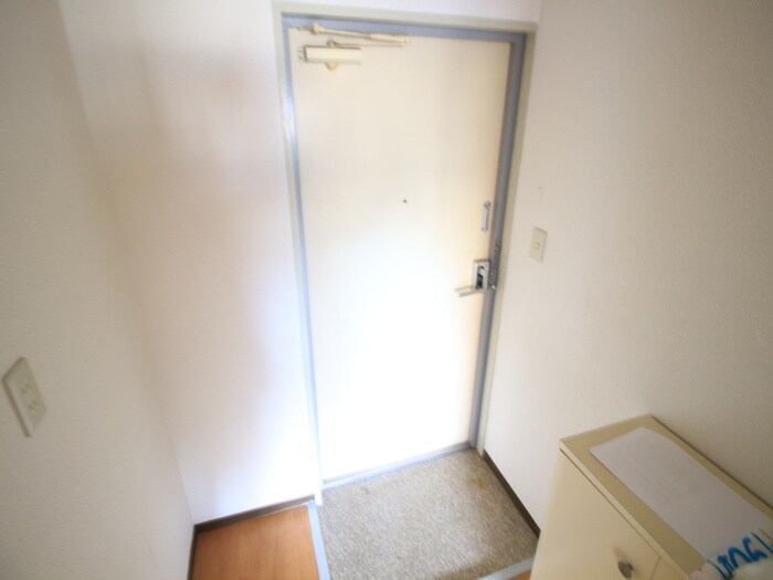 物件内観写真14　(玄関)