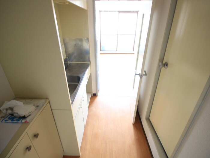 物件内観写真19　(廊下)