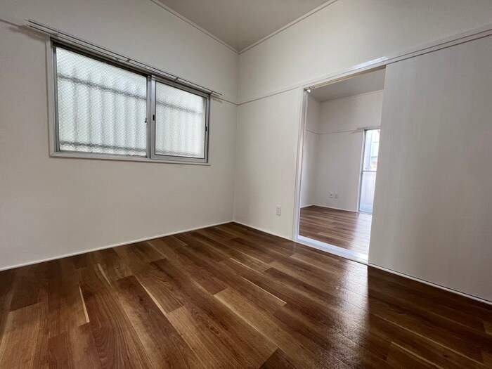 物件内観写真10　(居室)